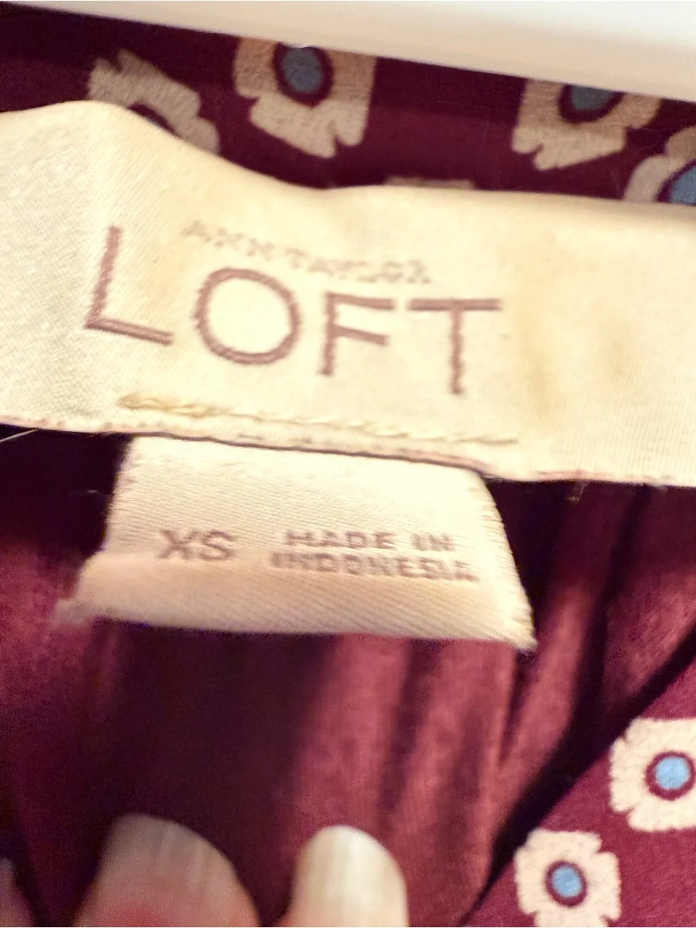 LOFT Wine with White Dot Sleeveless V-Neck Camisole